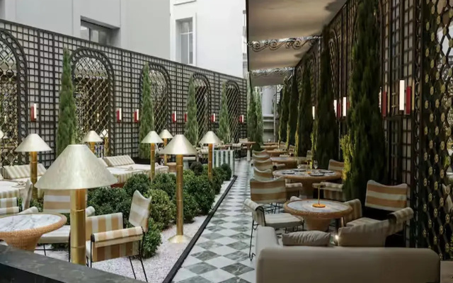 Sax Paris, LXR s & Resorts