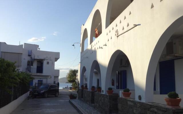 Bouriti Eleni Tzamaros