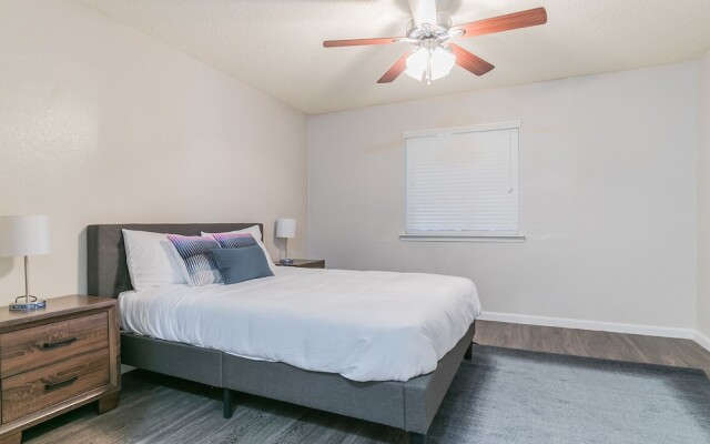 The Economy Suites of East Austin