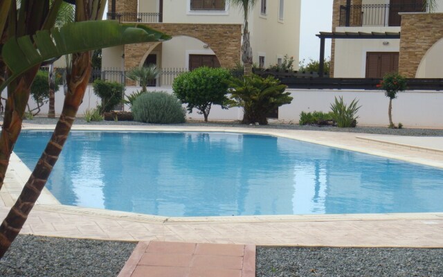 Jolie Villa