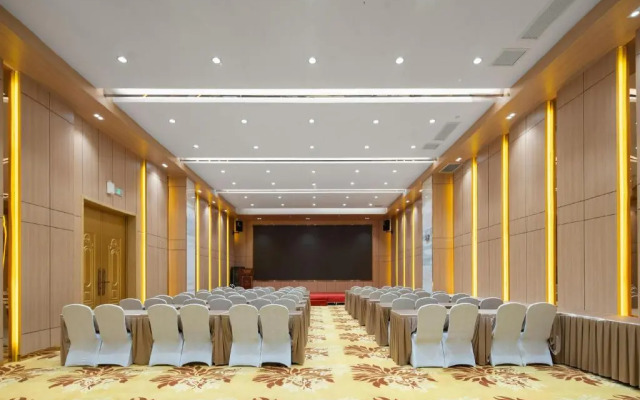 Vienna International Hotel (Wuhan Yangsi Port Yangtze River Bridge)