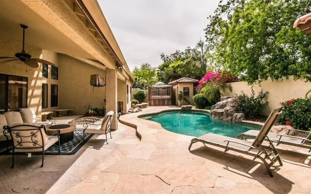 Luxury Scottsdale Home W/pool and Hot Tub!