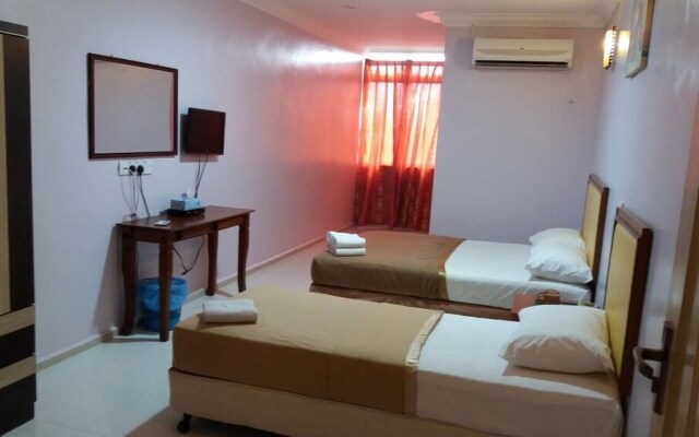 Saujana Hotel And Restaurant