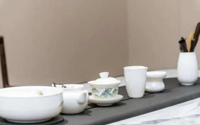 Chengdu Fengqi Hotel