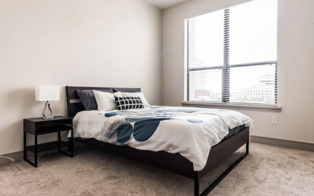 2 BR Apartment Pool Sleeps 6