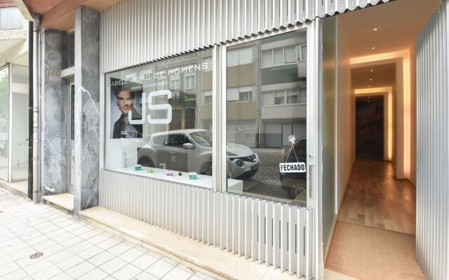 Oporto Bernardes Studios - São Lázaro