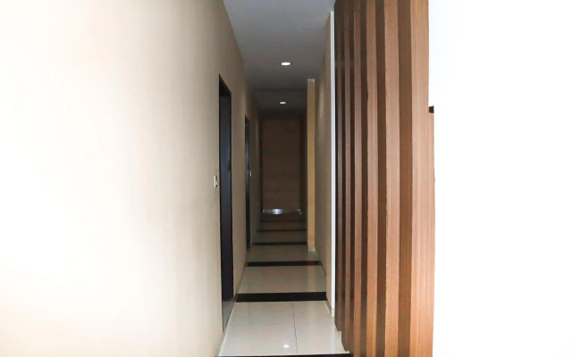 De Nearby Hotel