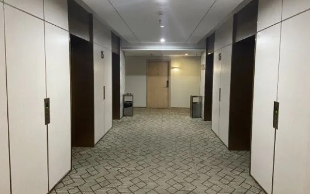 Yunzhu Executive Apartment (Zhengzhou People's Hospital Metro Station)