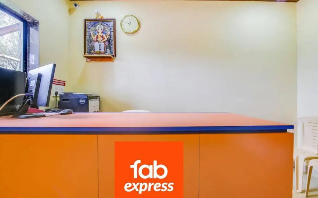 S Ramada by FabHotel