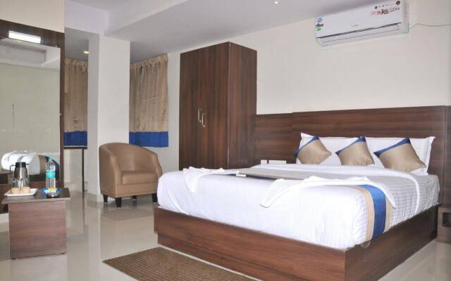 Hotel Raama Grand