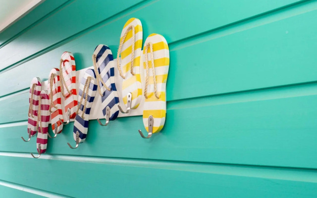 Sandy Feet Retreat - Pet Friendly - 1 Min Walk to Beach