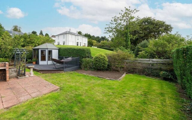 The Gate Lodge - Modern and Period Combined