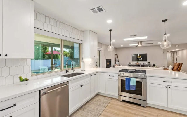 Citrus Grove Heated Pool Putt Grn Gameroom