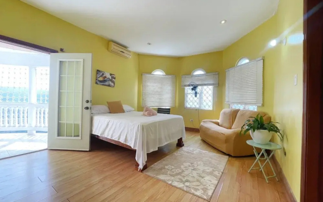 Skyline Suites Sunset Room 1 Bedroom Home by RedAwning