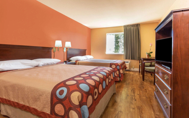 Harvest Inn, Dixon/ UC Davis.