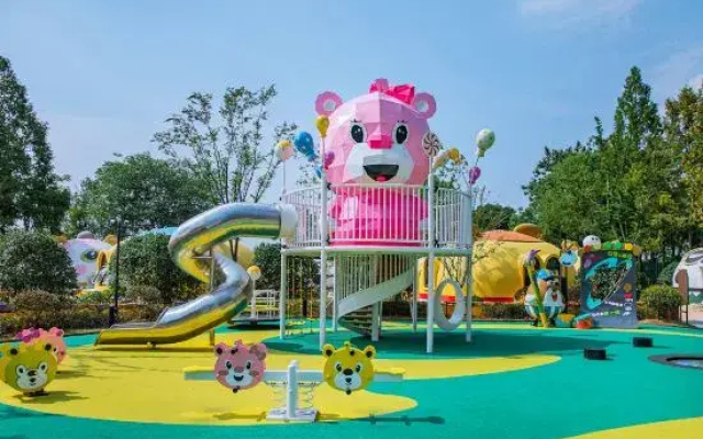 Fantasy Jialebi Theme Hotel