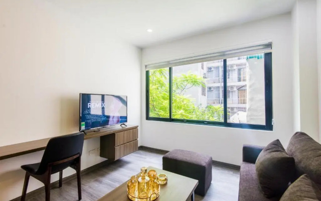 Sunny Home Apartment