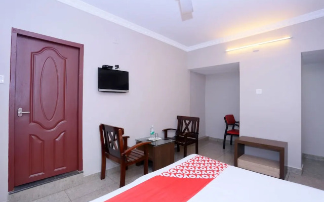OYO 23116 Gino Tourist Home