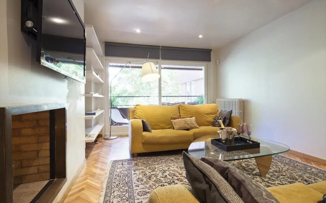 My Space Barcelona- Bonanova for 8 people