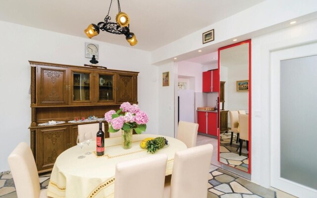 Stunning Home in Dubrovnik With Wifi and 2 Bedrooms