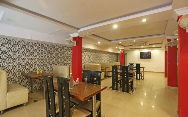 OYO Flagship 117 Hotel Prakash Palace