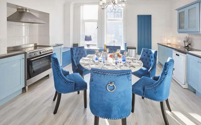 Host Stay Captain s Deck Seafront Apartment