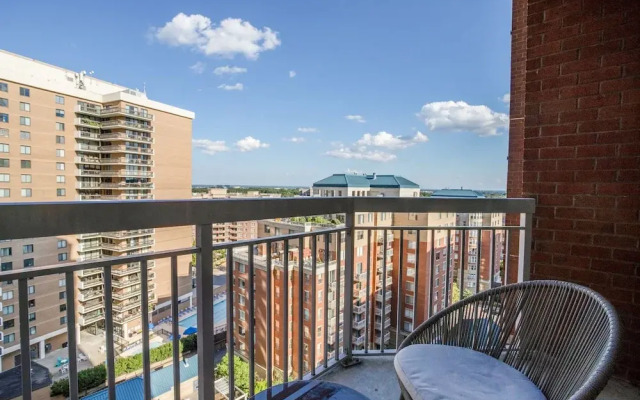 Fantastic 1 Bedroom Condo at Ballston