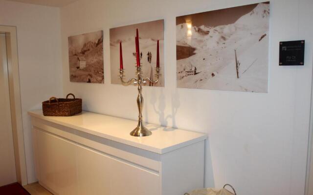 Grischuna Mountain Lodge