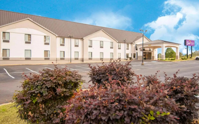 Howard Johnson by Wyndham University of Alabama Tuscaloosa