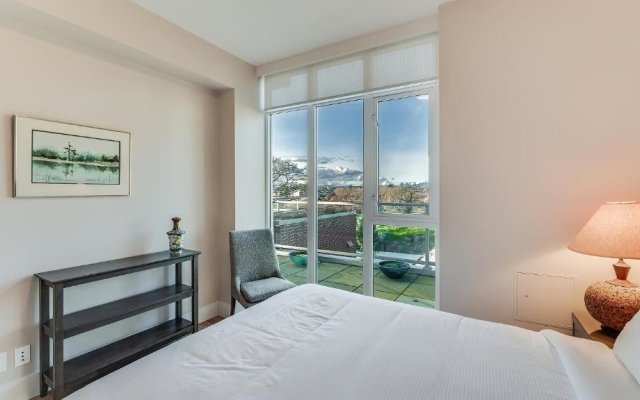 *Prestigious Promontory 2 bedroom w/Ocean Views