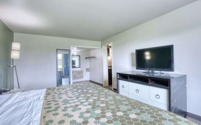 Suburban Studios Neenah-Appleton
