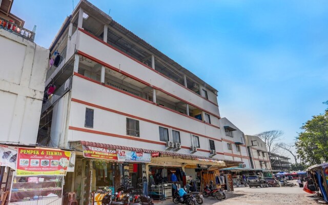 OYO 92322 Hasan House SyariahNearPelabuhan Feri Harbor Bay
