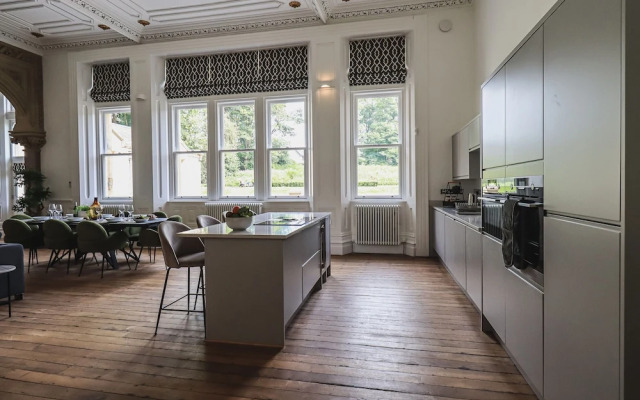 The Wilfred Suite Stone Cross Mansion