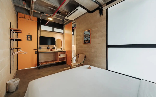 The Somos S Hotel