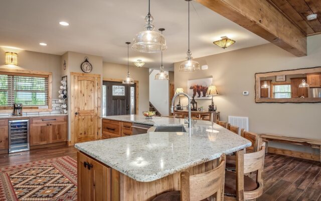 Tavia 5 Bedroom Home