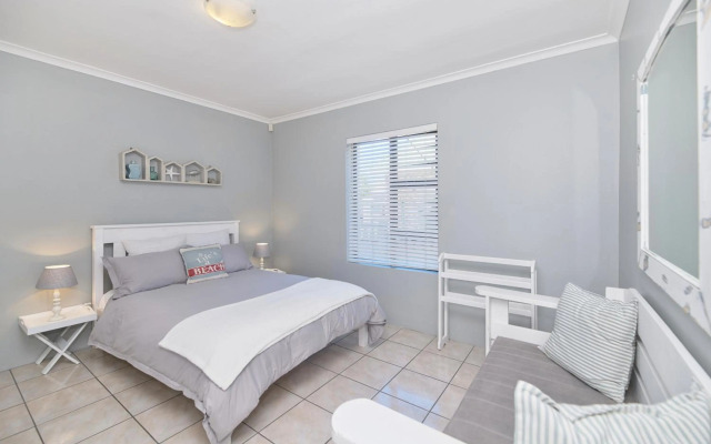 Struisbaai Holiday Home