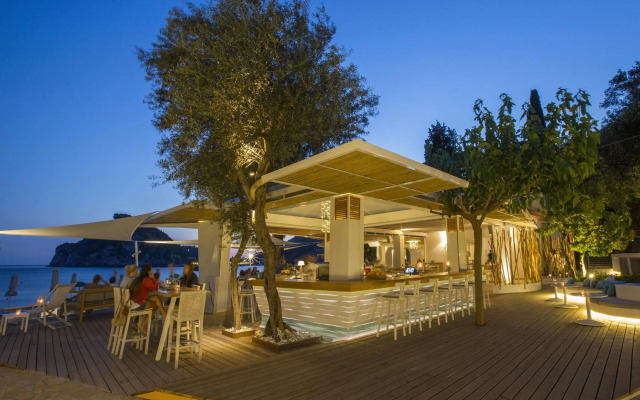 Akrotiri Beach Resort Hotel - Adults friendly