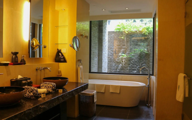 Banyan Tree Lijiang