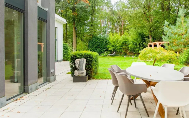 Lanaken Retreat Pool Jacuzzi and Sauna