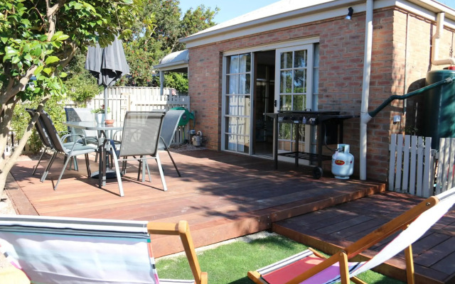 Stylish 2 Bedroom Unit