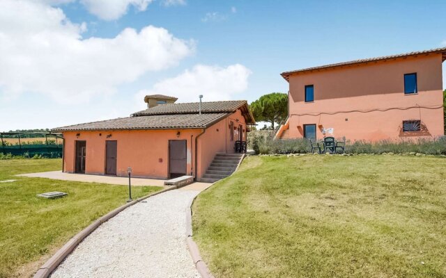 Vibrant Holiday Home in Castiglione del Lago
