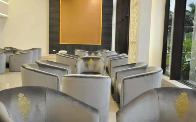 Grand Riverview Hotel