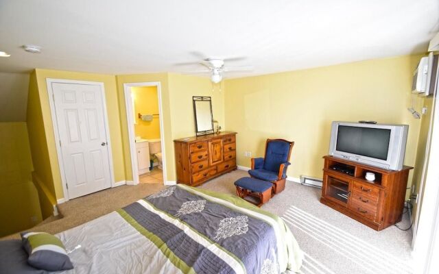 Crab Harbour 4 3 Bedroom Townhouse by RedAwning