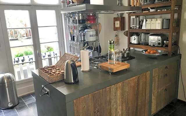 Bed & Beads The African Lily