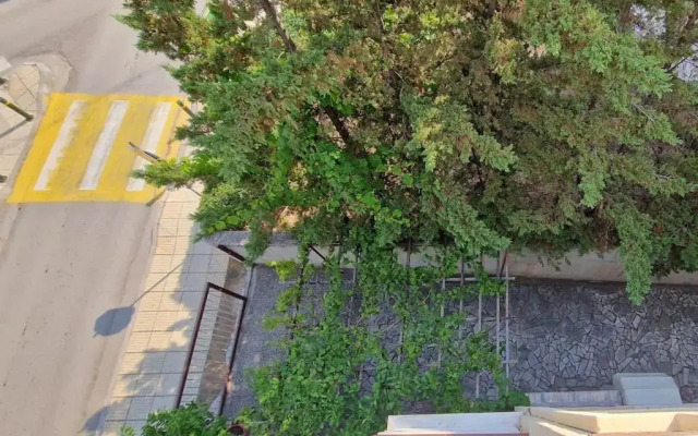 Renovated Private Studio - Metro Holargos 5' Walk