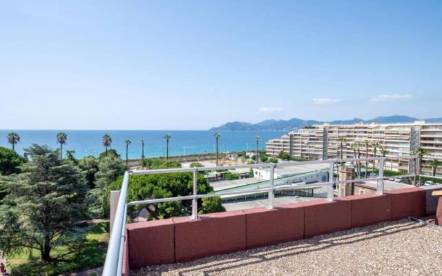 Duplex avec vue sur mer et piscine