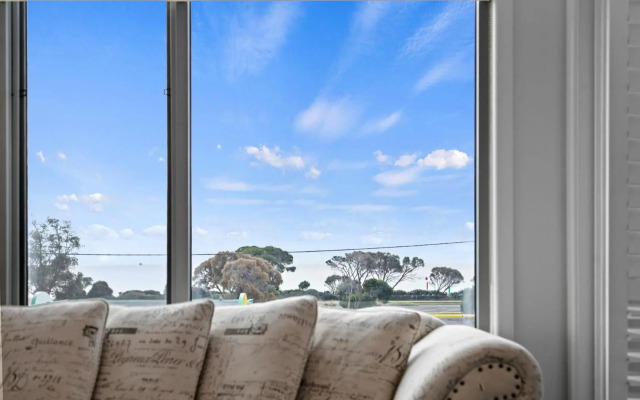 Bliss on the Bay Upstairs