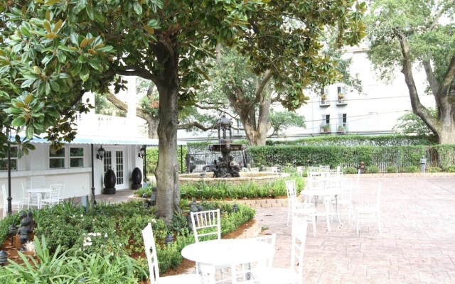 The Magnolia Mansion
