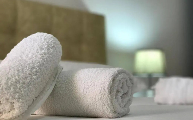 Sunny Bay Apartments