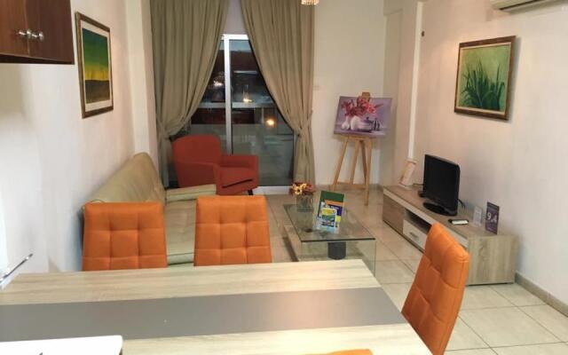 Marina Apartments 211